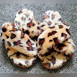 Plush Leopard Slides Slippers ~ Women's Large 9-10